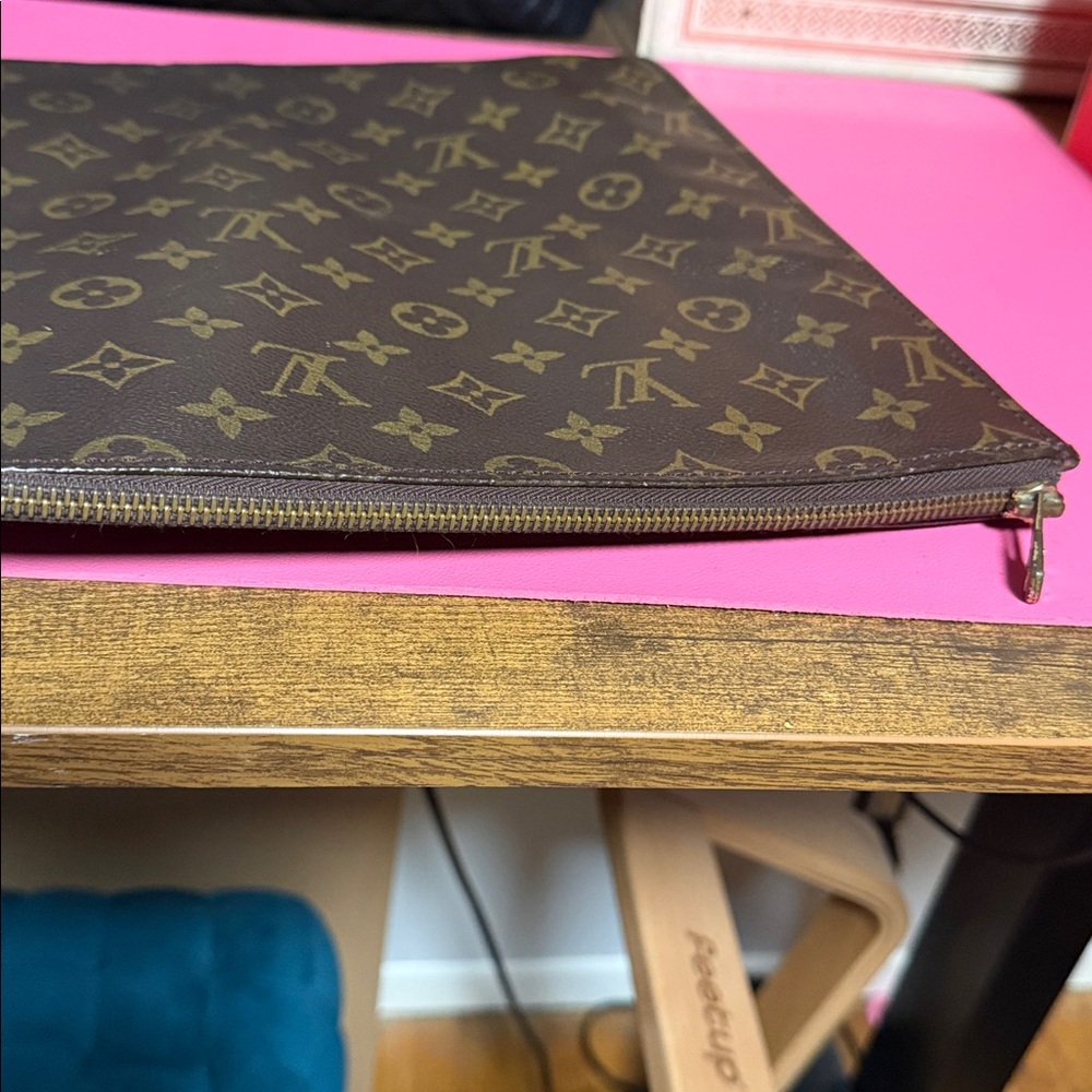 Louis Vuitton Brown Monogram Canvas Zip Portfolio - Picture 9 of 14